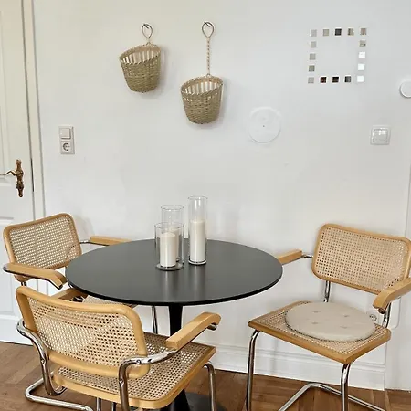 Frauenapartment Schoenes Apartment Mit Balkon Am Bergpark Wilhelmshoehe Kassel Exterior photo