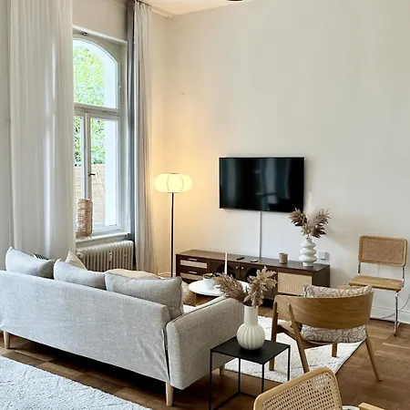 Frauenapartment Schoenes Apartment Mit Balkon Am Bergpark Wilhelmshoehe Kassel Exterior photo